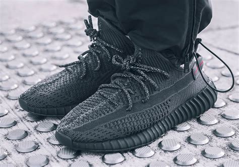 adidas yeezy boost schwarz|adidas yeezy boost boots.